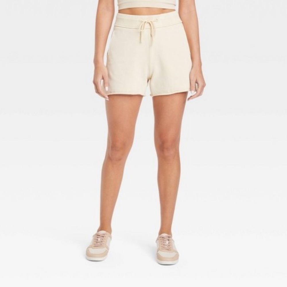Joy Lab ivory shorts size large new with tags